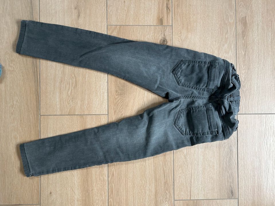 3er Set Jeans S.Oliver Gr. 128 slim in Scheeßel