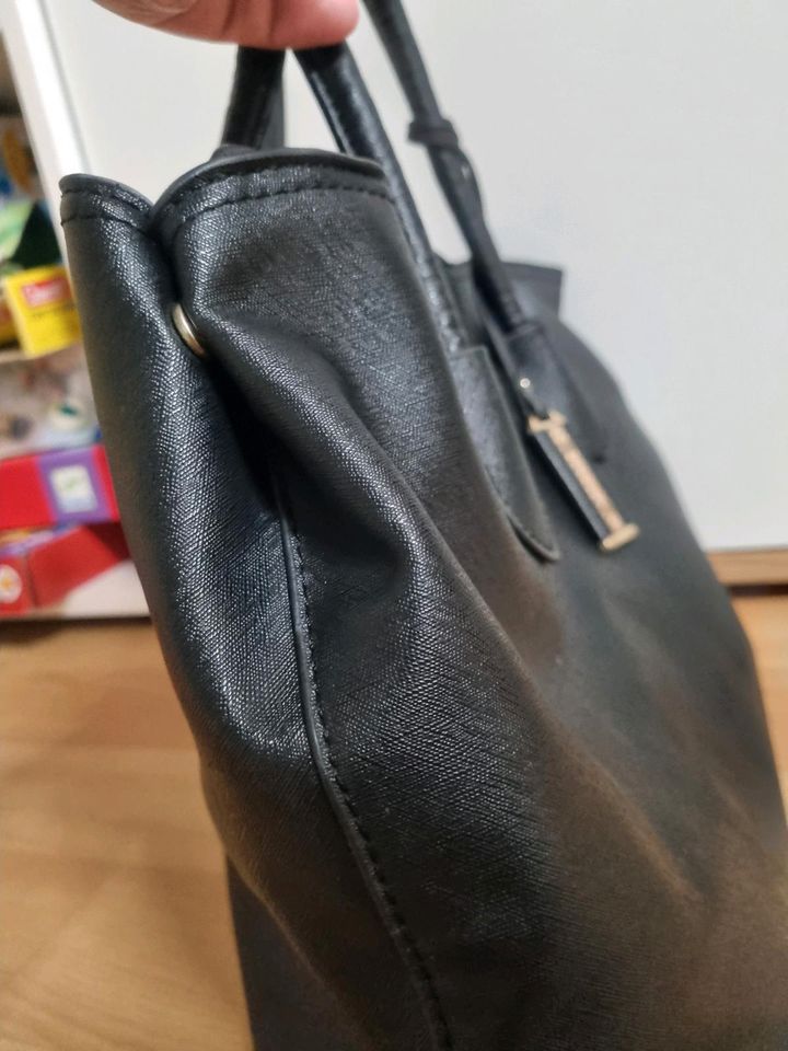 Damen Tasche Handtasche in Lörrach