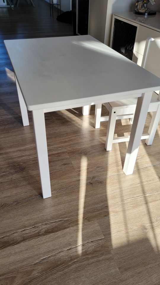 SUNDVIK Kindertisch mit 1 Stuhl, weiß in Hannover