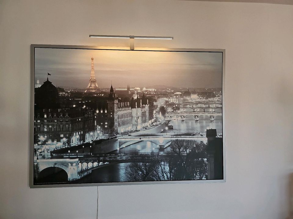 Ikea Bild VILSHULT PARIS  140 x 100 cm inkl. LED Bildbeleuchtung in Weißenhorn