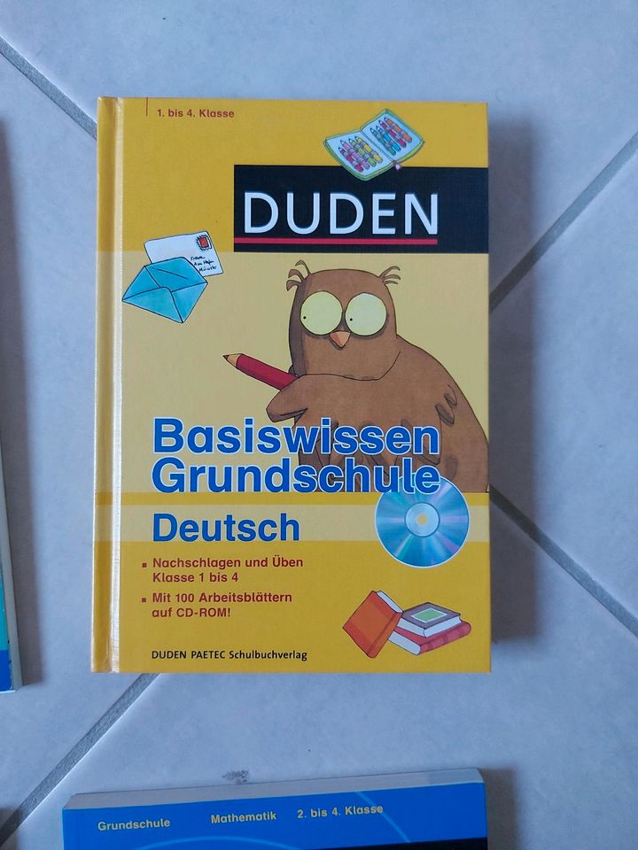 3 × Duden für die Grundschule (Englisch, Mathe,Deutsch) in Xanten