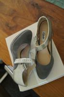 Clarks Pumps edel Leder Mary janes Riemchen Polsterung silber Niedersachsen - Bückeburg Vorschau