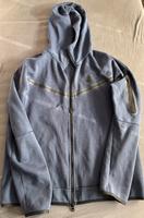 Nike Jacke dunkelblau schwarz Schleswig-Holstein - Revensdorf Vorschau