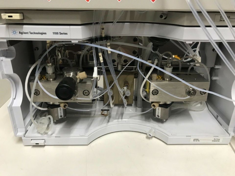 Agilent 1100 Series G1312A Binäre Pumpe + G1379A Micro-Degasser in Bocholt