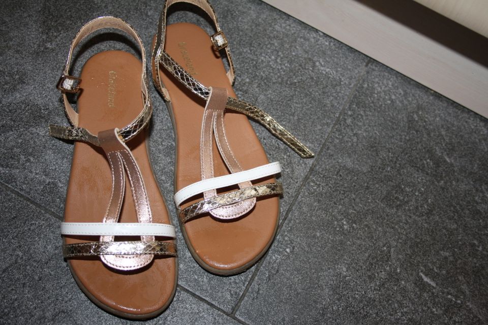 Sandalen Gr.35, neuwertig in Crailsheim