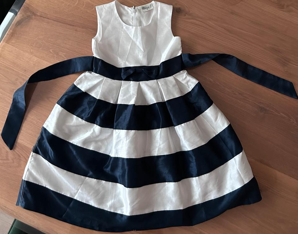 Mädchen Tüllkleid/ festliches Kleid Größe 110 Weiß/ Blau in Tappenbeck
