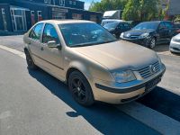 VW Bora 137000km Tüv Neu,Klima Sachsen - Plauen Vorschau