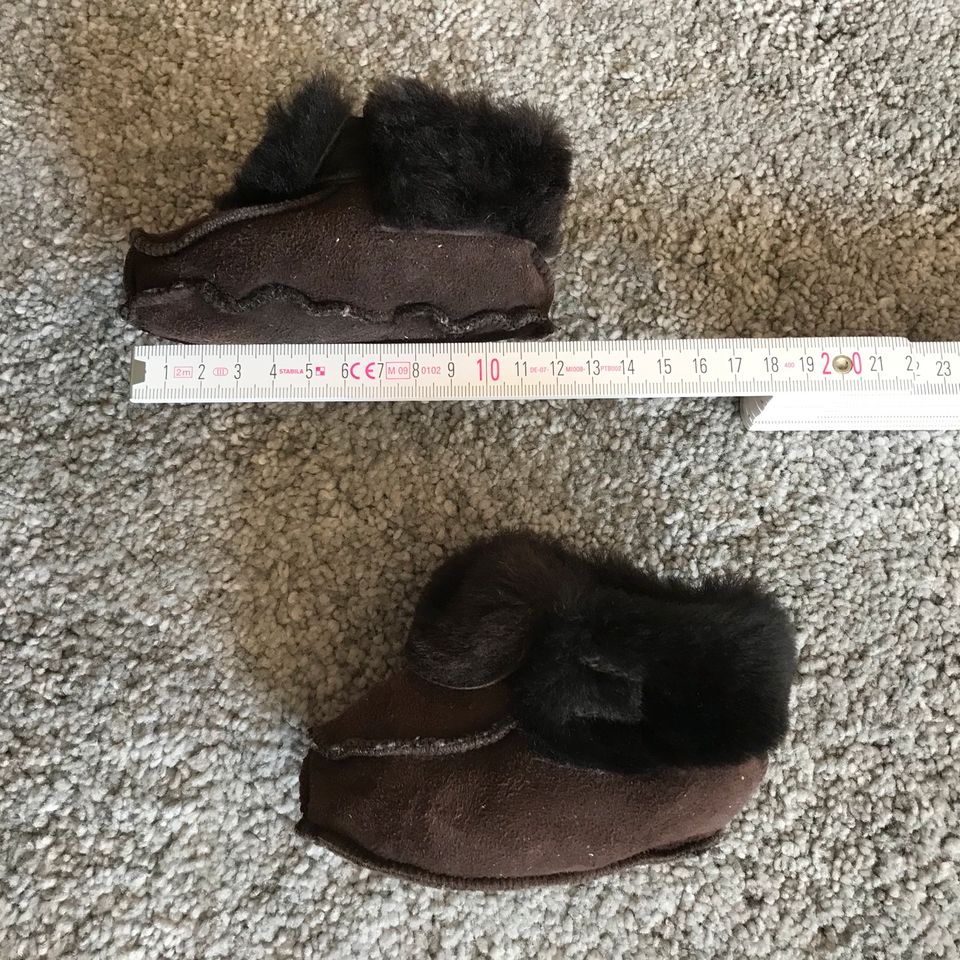 3 Paar Baby-Winterschuhe Gr 19/20/21 Wildleder, Fleece in Frankfurt am Main