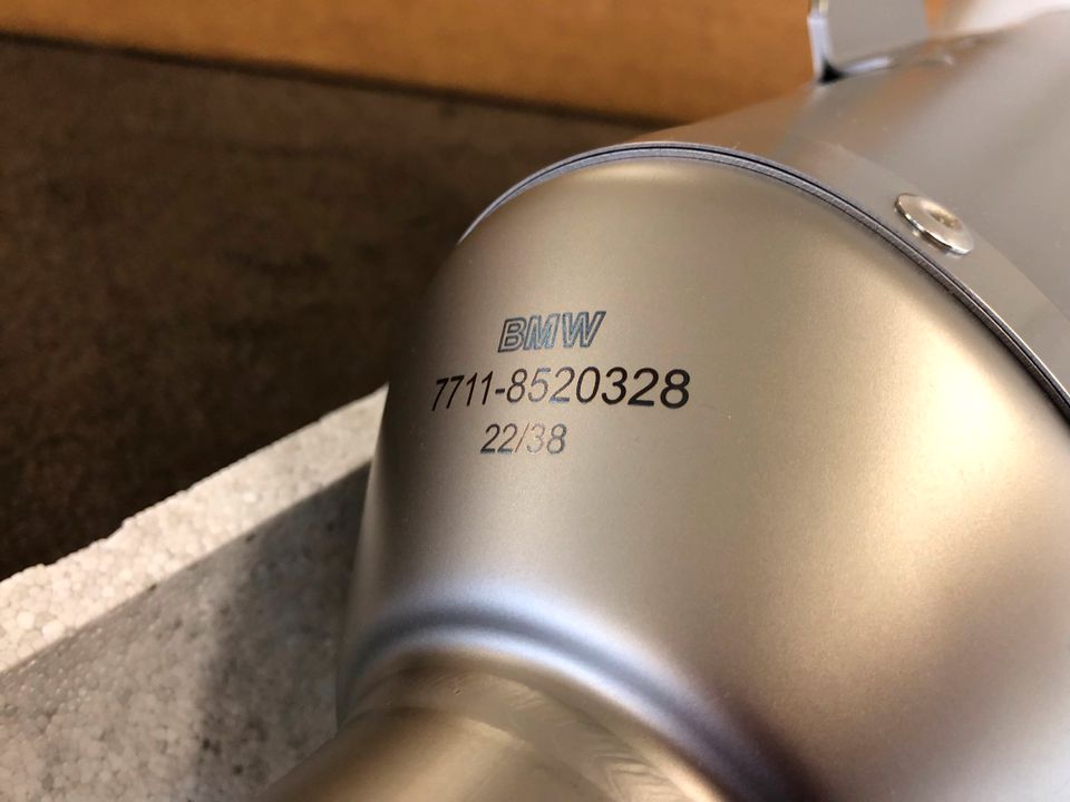 Akrapovic Auspuff Dämpfer BMW R1200R 2011-2014 77118520328 in Bad Bentheim