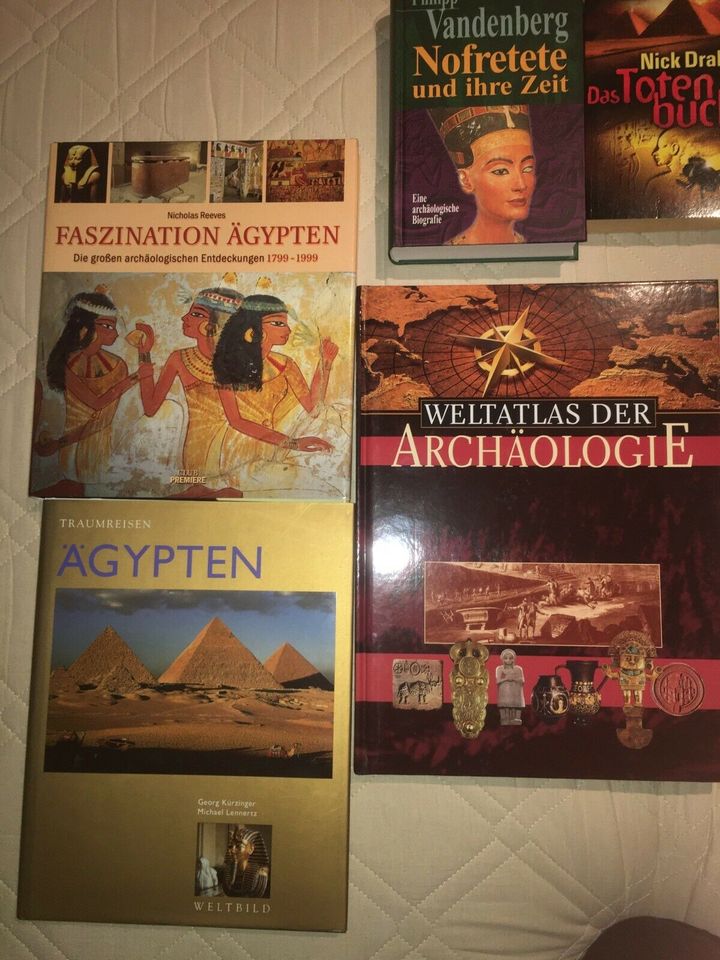 Bücher zum Thema Ägypten in Keltern