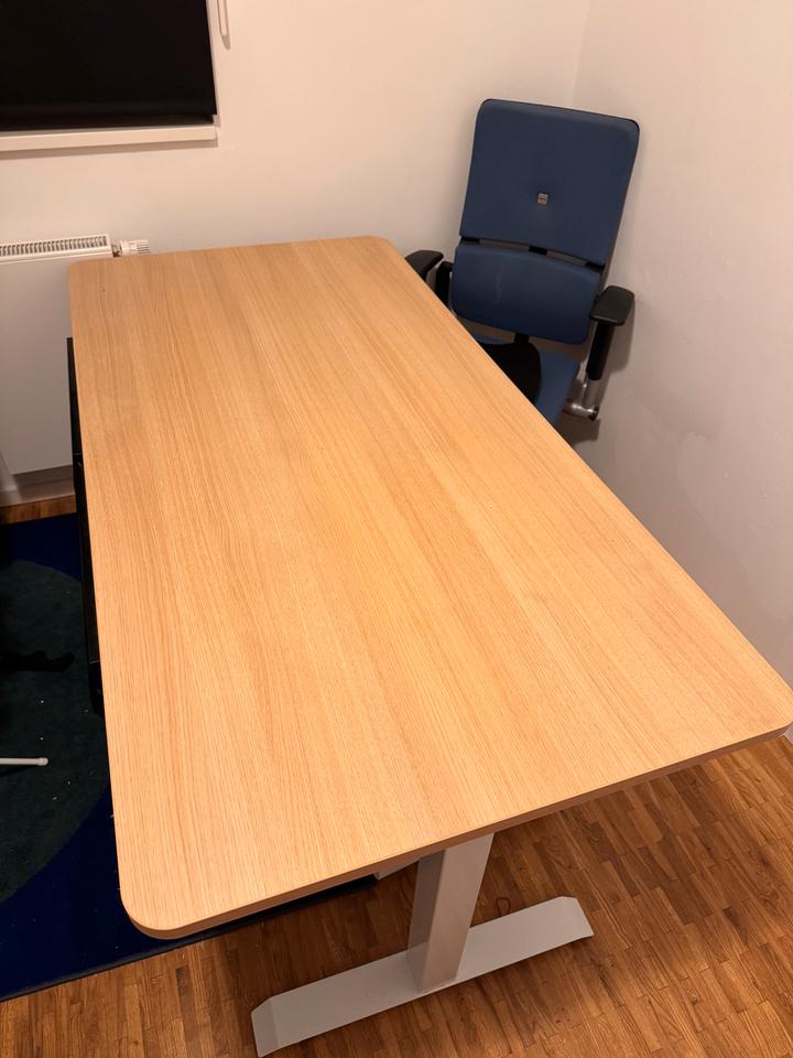 Desktronic HomePro – Höhenverstellbarer Schreibtisch in Berlin