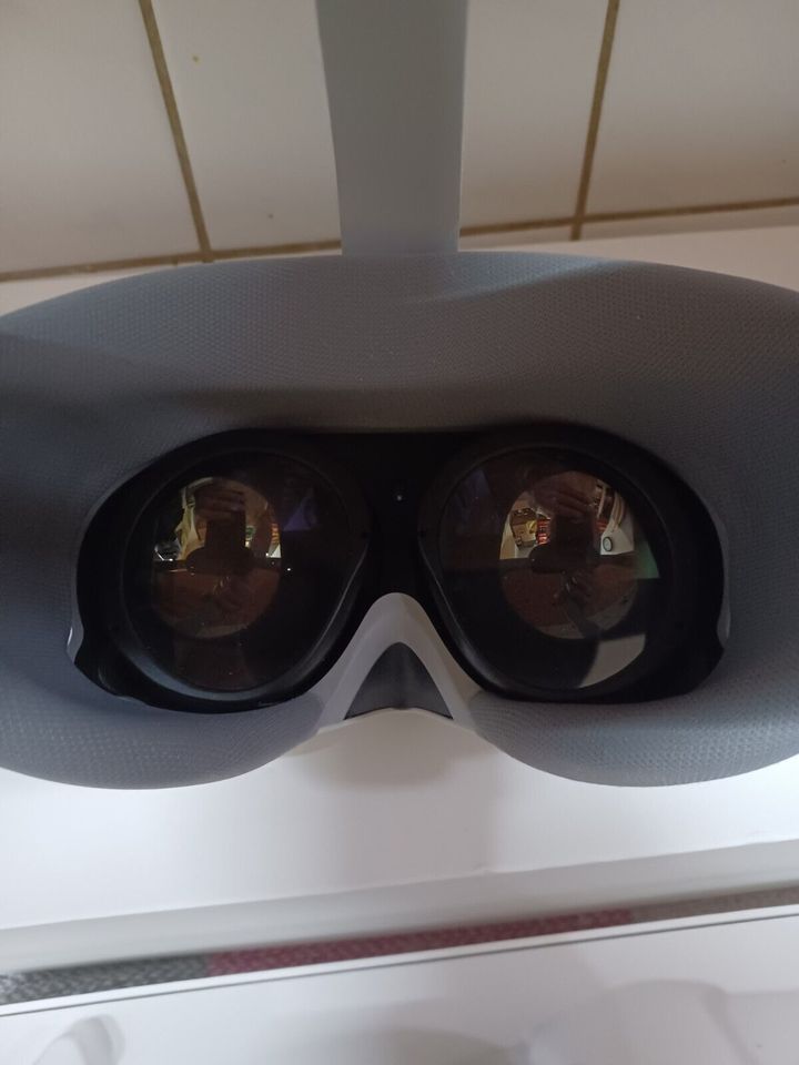 PICO 4 8&#x2F;256 GB All-in-One VR-Brille in Essen