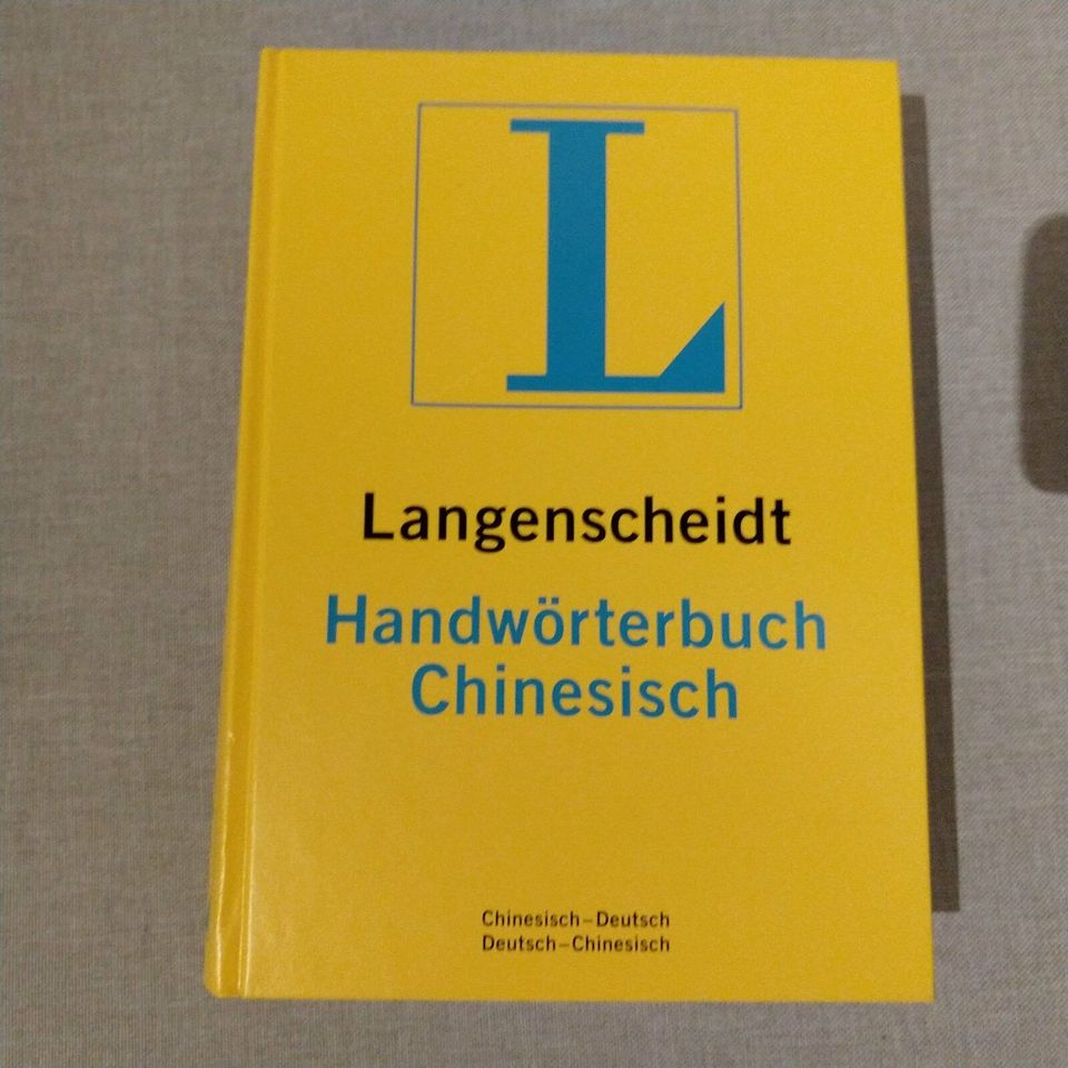 Langenscheidts Wörterbücher in verschiedenen Sprachen/dictionary in Göttingen