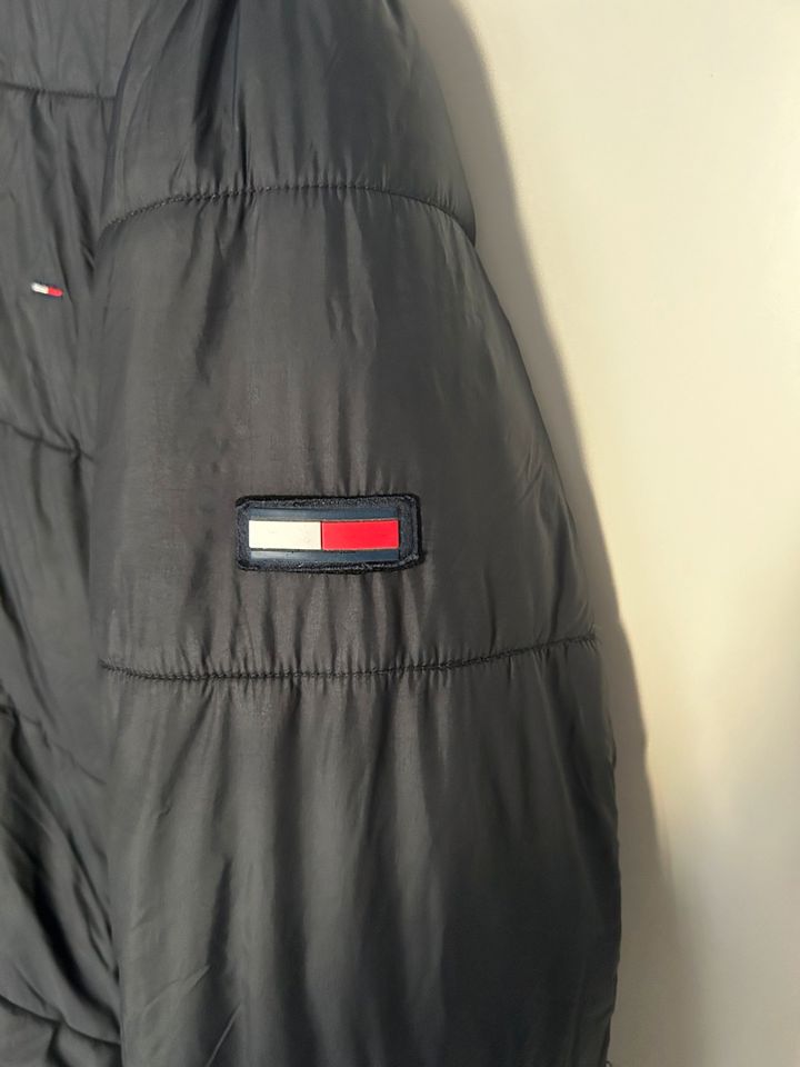 Tommy Hilfiger Jacke in Hausach