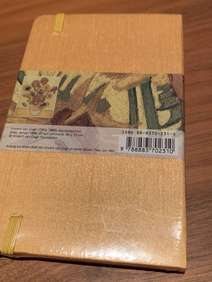 Moleskine Notizbuch van Gogh gelb Sonnenblumen in Berlin