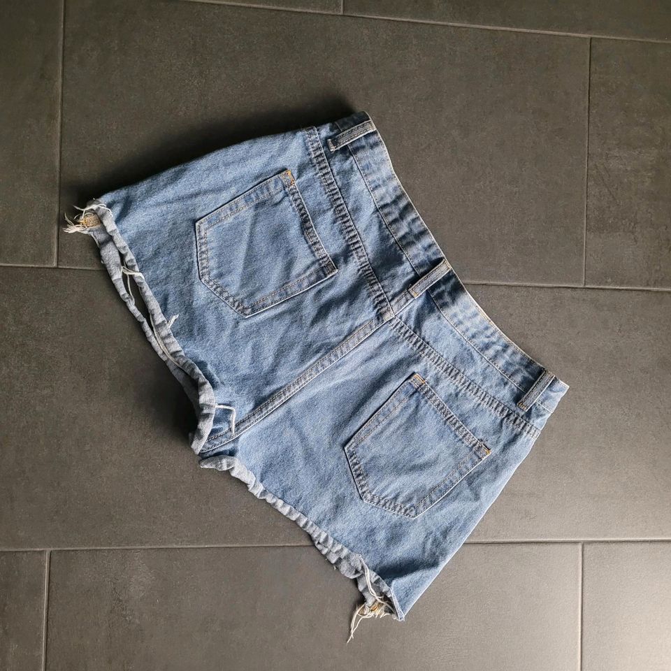 Jeans shorts ripped xl in Mandelbachtal