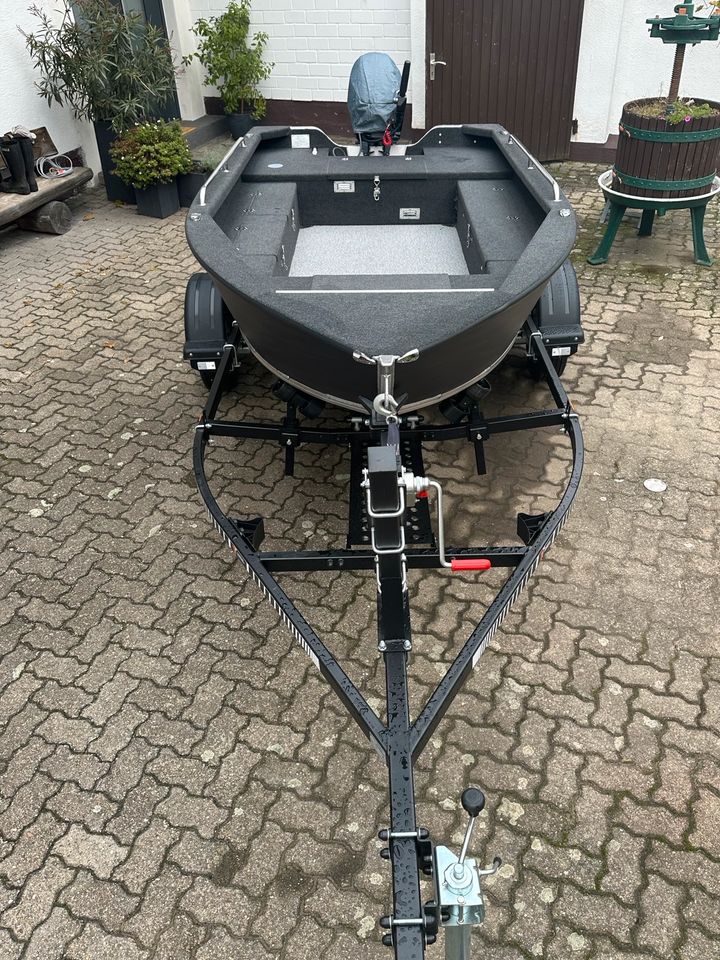 BREMA 390V Aluminium Trailer+Motor 25PS in Haßloch