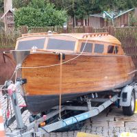 Kajütboot, Holzboot mit Außenborder, restauriert Hessen - Kassel Vorschau