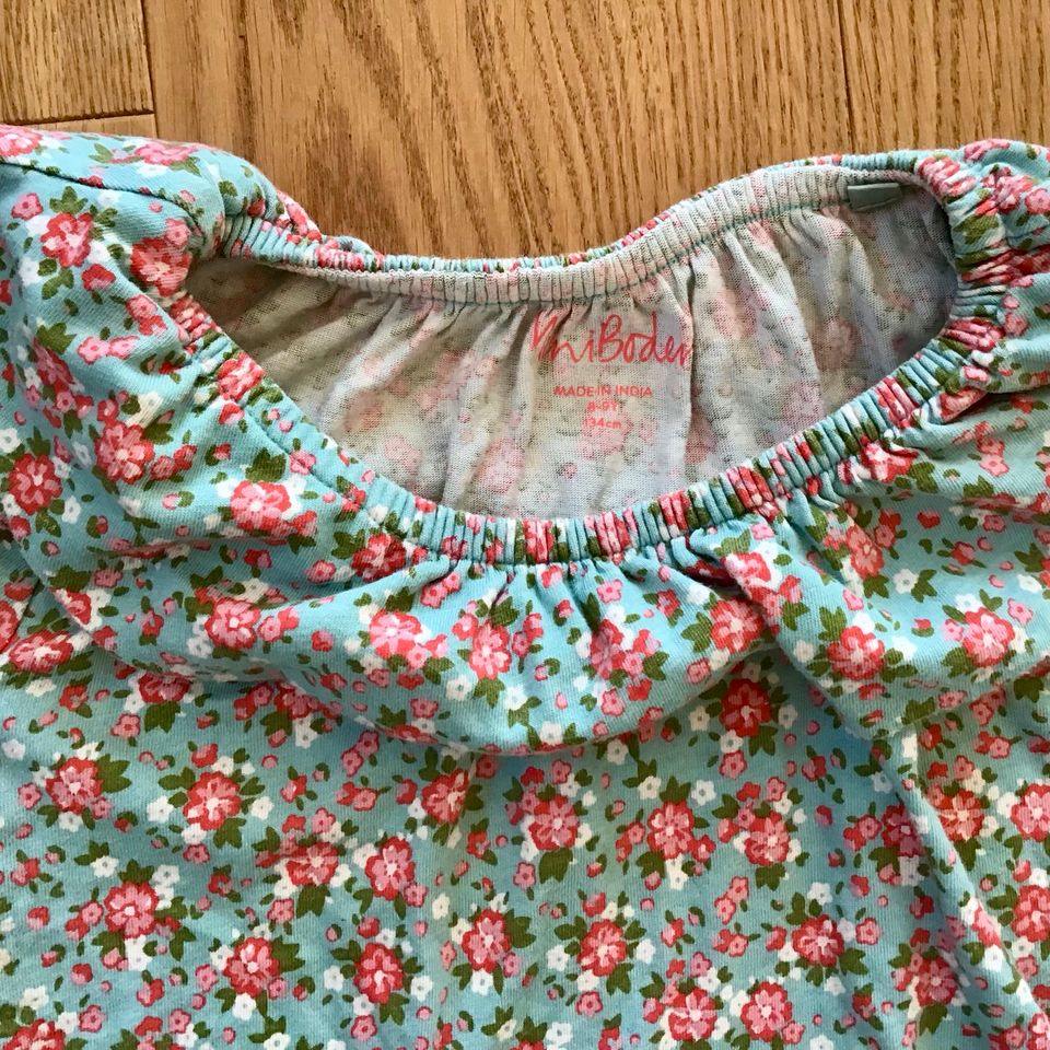 Mini Boden LA-Shirt Gr. 134 geblümt Rüschen Kragen Blümchen Blume in Karlsfeld