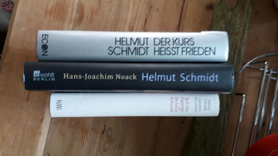 Gebundene politische Bücher Helmut Schmidt u.a. Biographie in Osterwieck