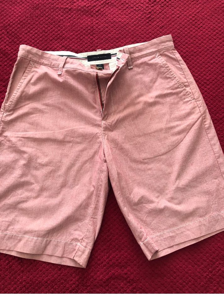 Herren Shorts Tommy Hilfiger Gr 33 Sommer in Hamburg