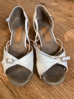 Kindertanzschuhe weiß Girls 22,5 cm Nordrhein-Westfalen - Velbert Vorschau