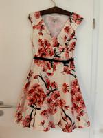Karen Millen Kleid 36-38 Korsett Rockabilly Bayern - Nandlstadt Vorschau