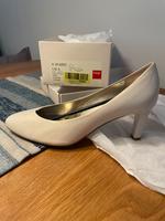 Högl Studio 60 Pumps Brautschuhe Hochzeit Gr 39 / UK 6 Neuhausen-Nymphenburg - Neuhausen Vorschau