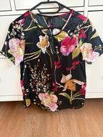 Only Damen T Shirt schwarz Blumen XS 34/36 Bluse Büro Buisness Nordrhein-Westfalen - Overath Vorschau