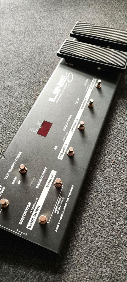 LINE 6 AX2 (defekt) mit FloorBoard (funktioniert) in Kiel