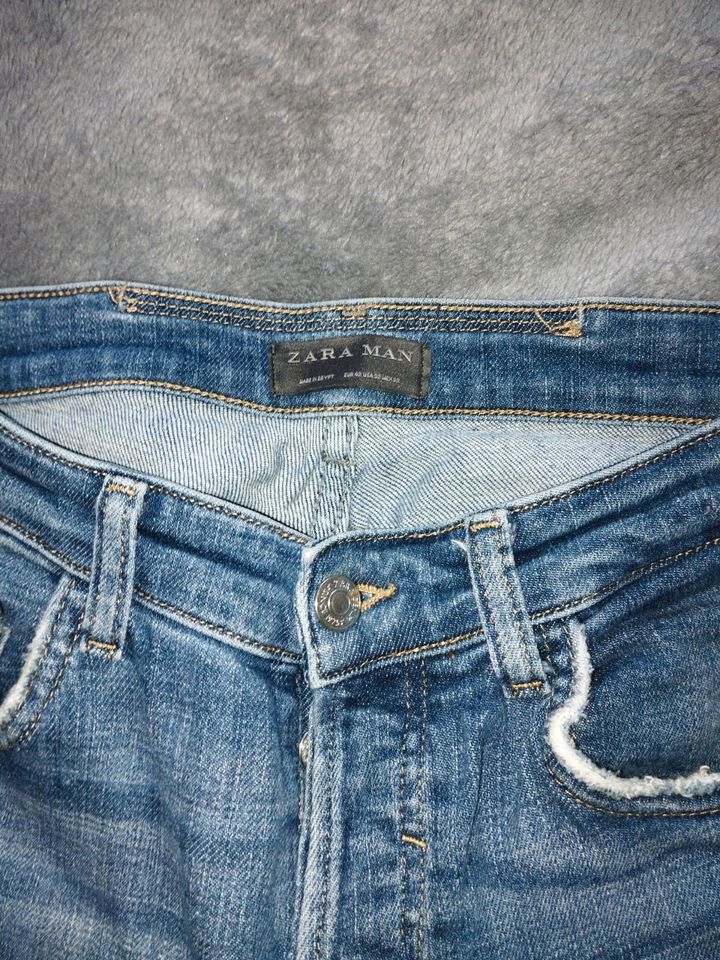 Zara Männer Jeans in Mühlheim am Main