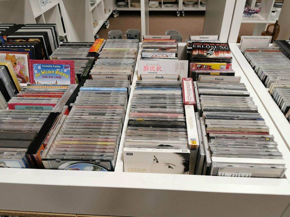 viele verschiedene CDs, CD Sammlung, Hörbuch in Erfurt