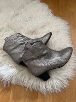 Högl Boots metallic Silber Größe 3,5 / 36 Leder Stiefeletten München - Au-Haidhausen Vorschau