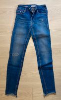 blaue Skinny low Rise Jeans Bershka Größe 32 Bayern - Obersinn Vorschau