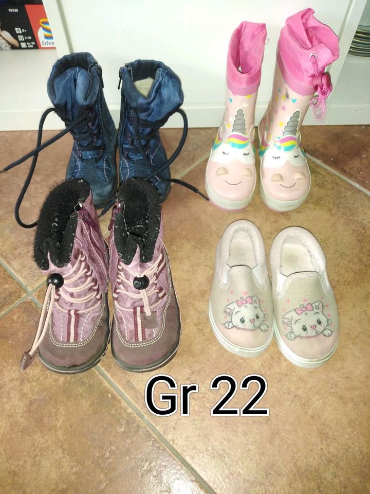 Verkaufe Mädchen Schuhe gr 21 - 27 in Roßbach Westerwald