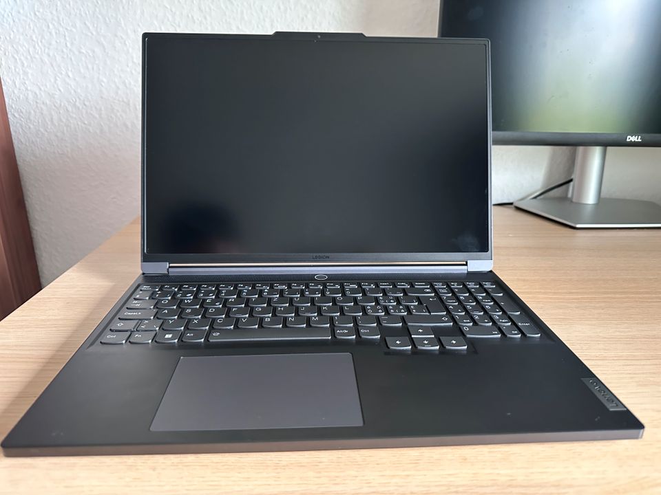 Lenovo Legion Slim 7 Gaming Laptop AMD 32 GB RAM 1,5 TB RTX 4060 in Berlin