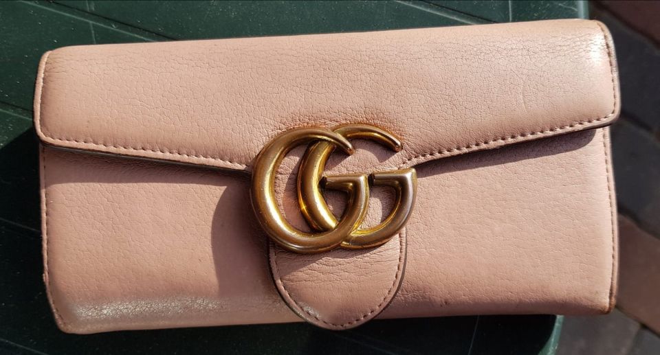 Gucci Portemonnaie groß altrosa in Hannover