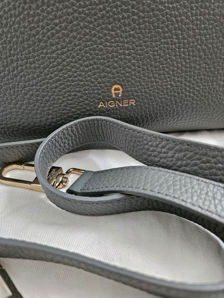 Aigner Ivy Handtasche M grau in Dortmund