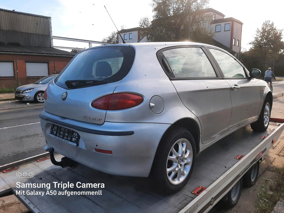 Alfa Romeo 147 /1,6 benzin  Schlachtfest/Ersatzteile Teile ab 10€ in Bremen