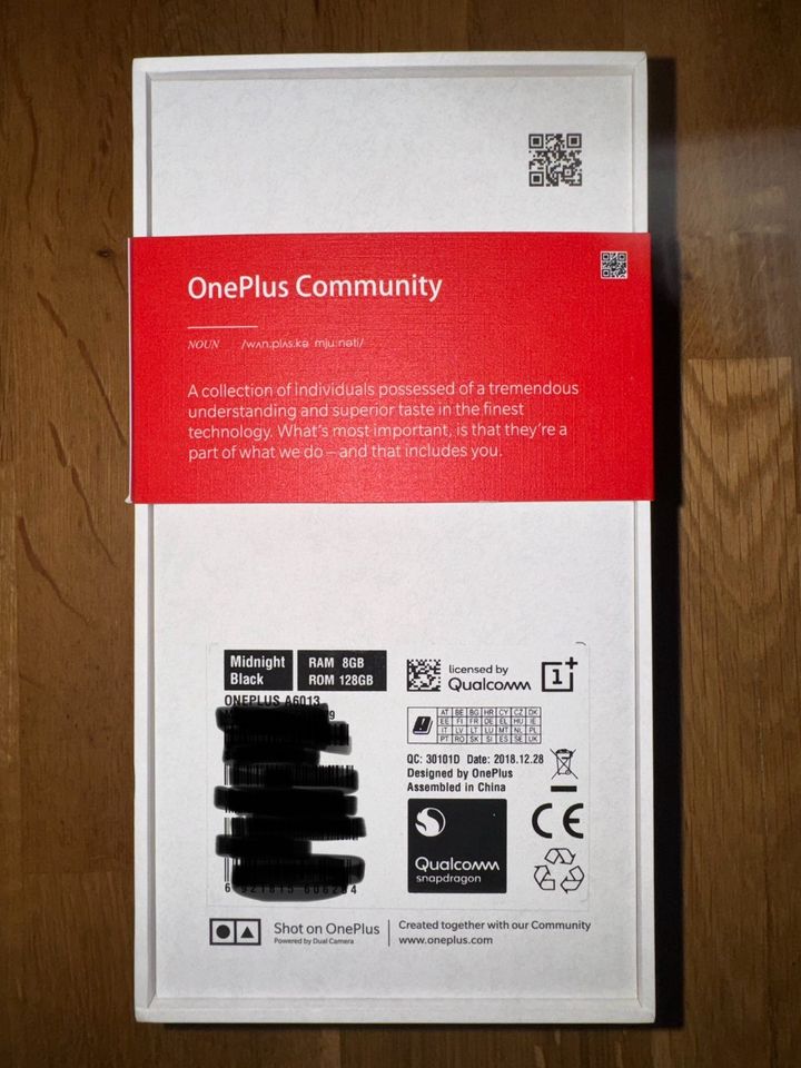 OnePlus 6T - 8GB RAM - Midnight Black - Handy in Hanau