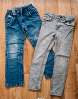 2 Jeans 116 122 grau und blau Sachsen - Bernsdorf Vorschau