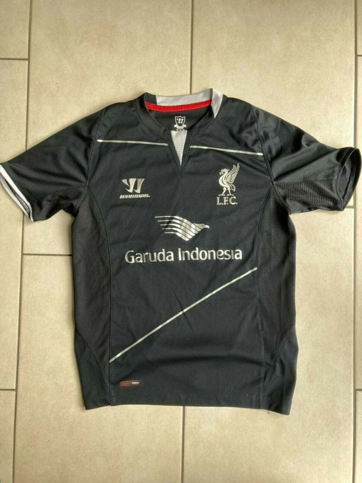 Liverpool FC Trainingstrikot Gr. 134 Warrior Gurada Indonesia in Brüggen