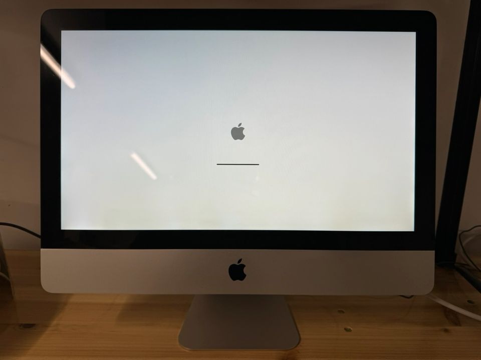 iMac 21,5 Zoll, 3,6GHz i5, 16gb RAM, 256gb SSD, aktuellstes macOS in Feucht