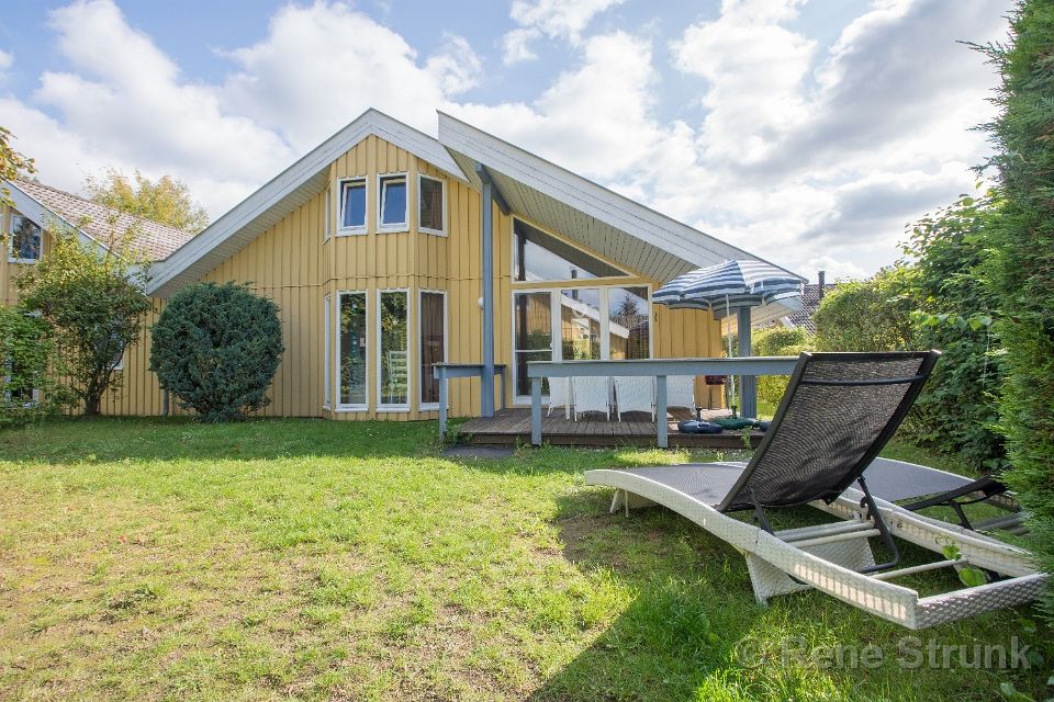 Modernes Ferienhaus in skandinavischer Holzbauweise über 2 Etagen in Mirow