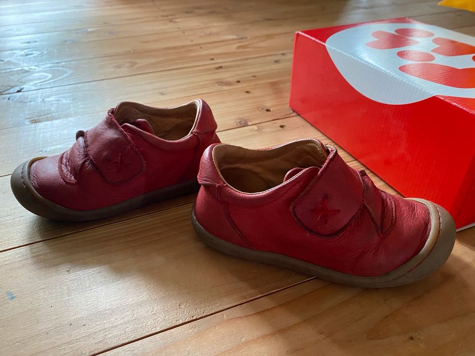 Pololo Barfußschuhe rot 27 in Berlin