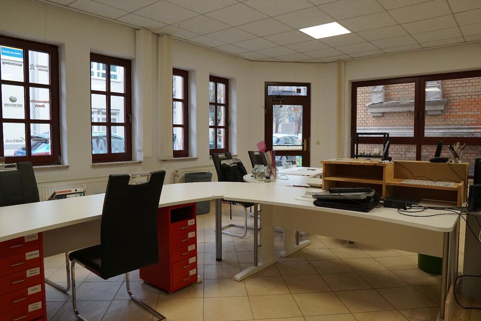 Gewerbfläche Laden Lager Büro teilbar 87,1m² bis 102,3m² am Markt in Artern/Unstrut