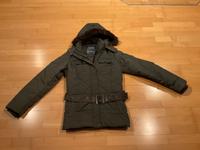 Dunkelgrüne khaki Jacke mit Gürtel von Zabaione Größe M Hessen - Hanau Vorschau