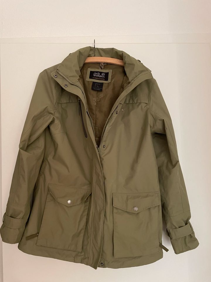 Jack Wolfskin Regenjacke L Khaki in Braunfels