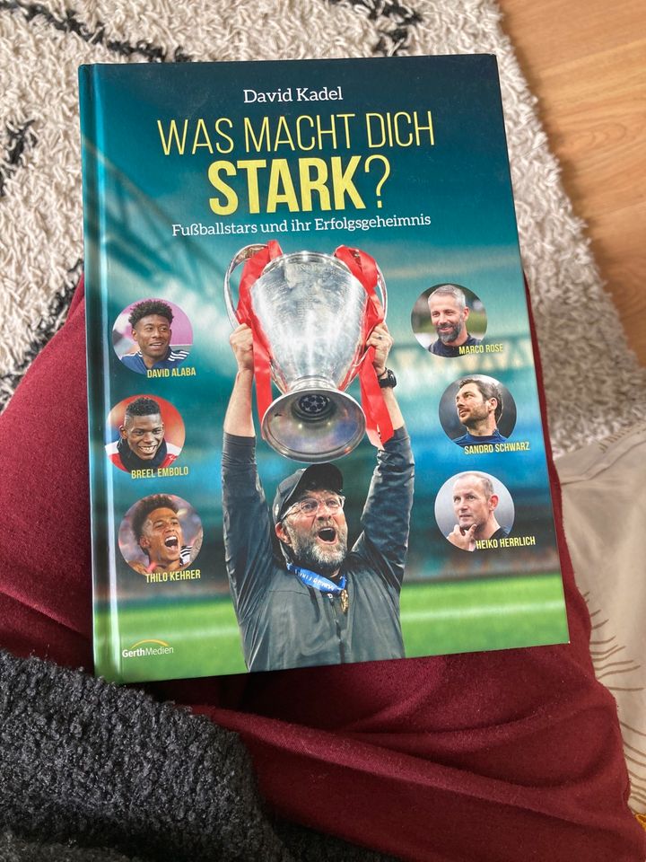 Was macht dich stark Buch Fußballstars in Fahrenzhausen