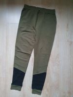 Jogginghose 152 158 LC Waikiki Boys grün mit Löcher 0,50 € Hose Baden-Württemberg - Schwäbisch Gmünd Vorschau